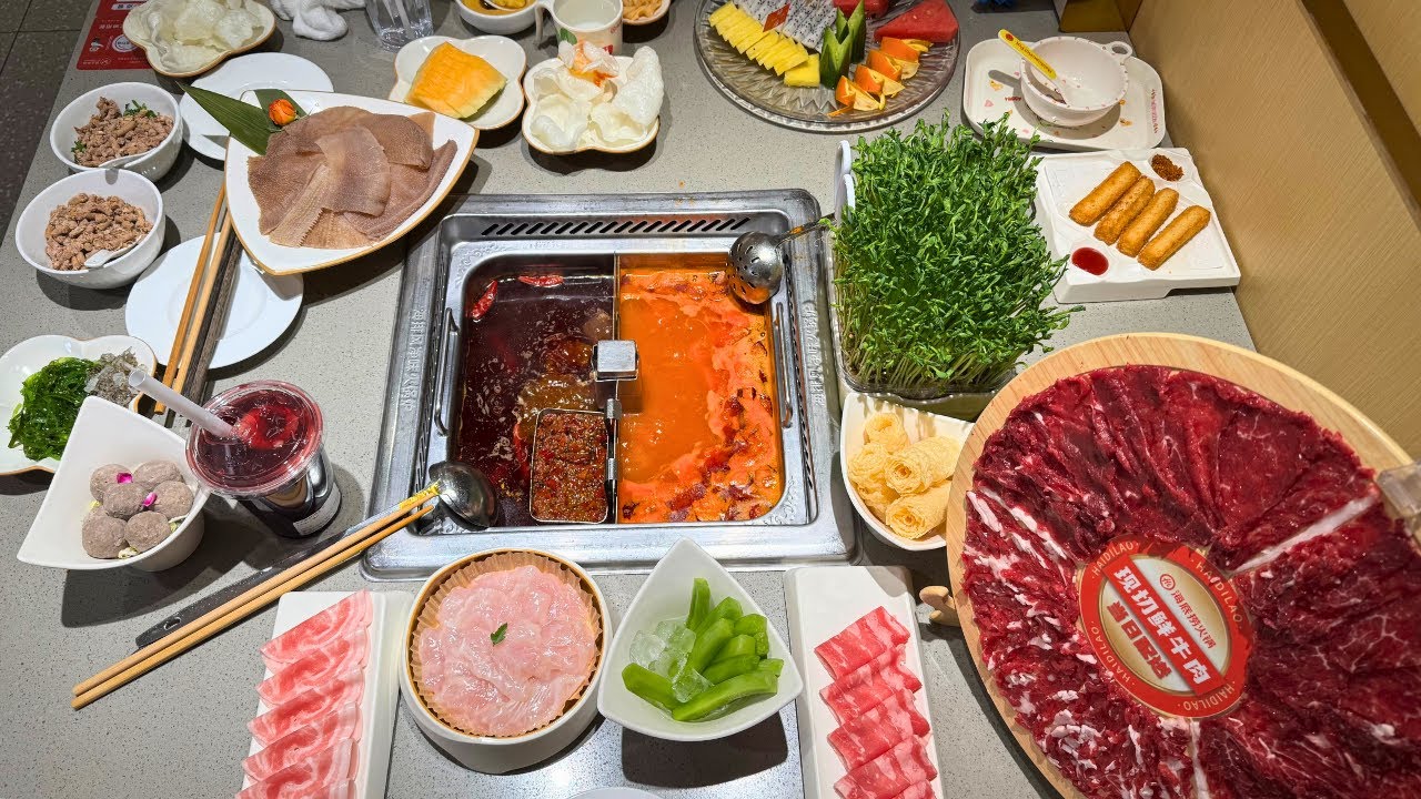 Eating at The Famous Hai Di Lao Hotpot Restaurant With The Best Service