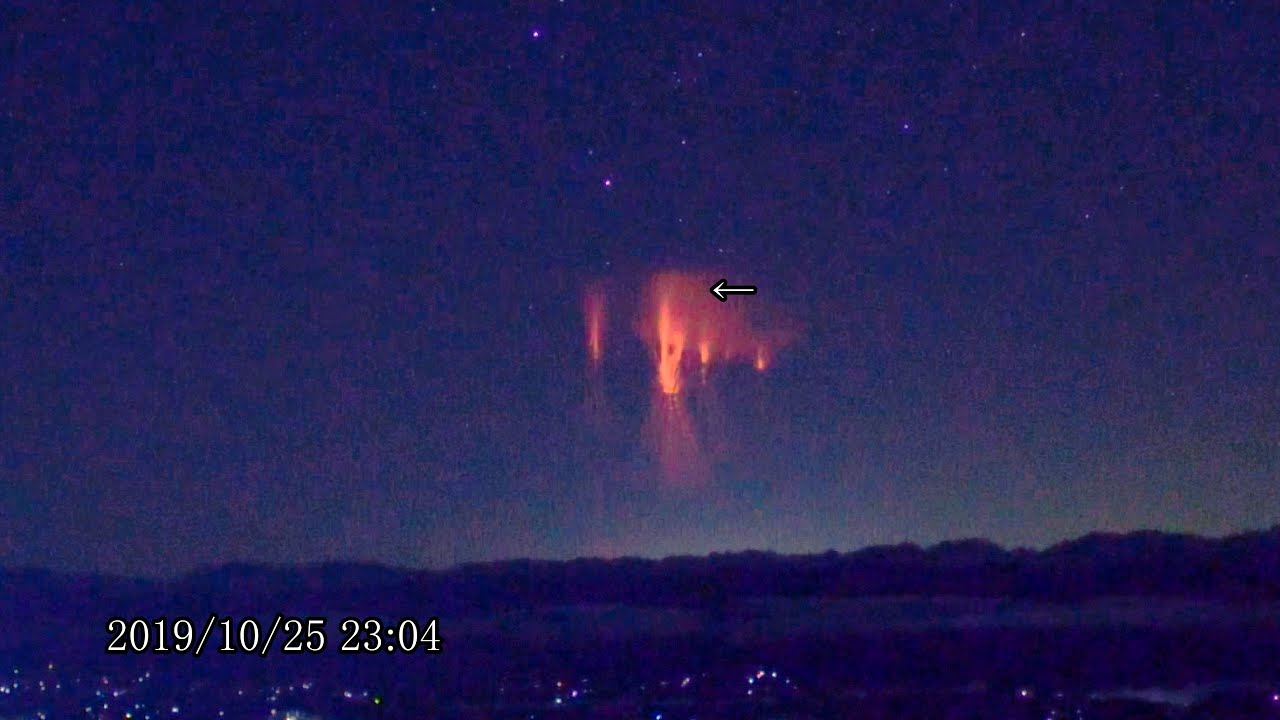 超高層雷放電スプライト発生後に起きた緑色の発光 Green Afterglow Youtube