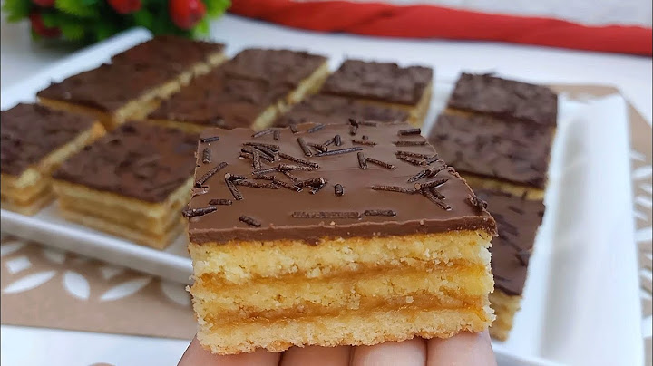 حلوة من الزمن الجميل 🤤 الحلوة لي تفكرنا فالصغر حلوة الطبقات اللذيذة 😍 سهلة و تقطع كمية كبيرة