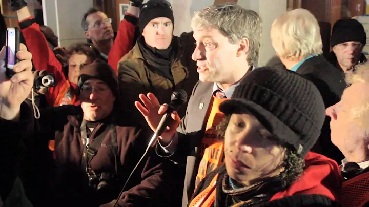 Wisconsin GOP Senator Glenn Grothman chased, trapped by hecklers, saved by Dem. Rep. Brett Hulsey