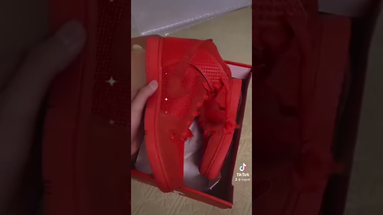 Unbox Nike Dunk High Red October