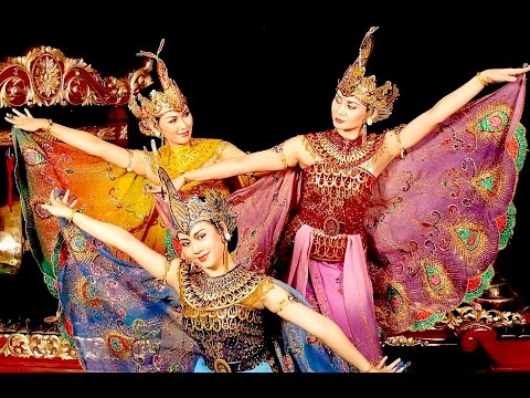 Tari MERAK  Kreasi Baru Peacock Dance UKM UKJGS UGM 