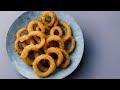 AROS de CEBOLLA super crujientes: ¡Deliciosos CRISPY ONION RINGS! - Cocina Random