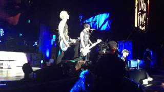 5 Seconds Of Summer - Don't Stop Mountain View Wealth