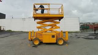 PLATEFORME CISEAUX AUTOMOTRICE DIESEL 10M - JLG DE 2006  JLG 260MRT 2006 Mercier & Cie