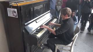 Bugatti step  - piana  na  ulici chords sheet