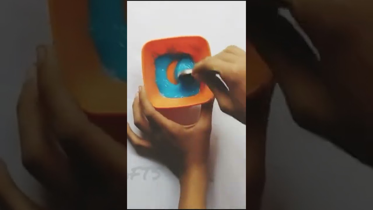 Glue+detergent powder+water=slime😯