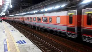 181次自強號桃園站開車(653次莒光號待避)