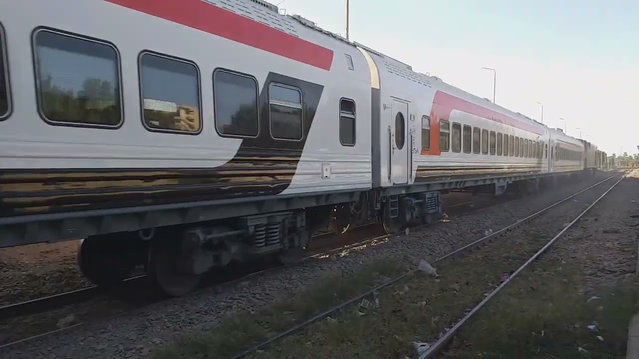 مزلقان الاقاليم والقطار الروسي المتجه للقاهره