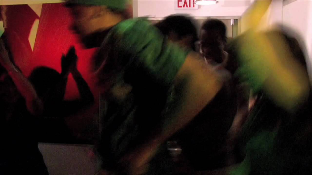 YouTubeでMuted Soul feat. Jess King "'CAUSE I'M A WOMAN" (SCMD Video Edit) ***OFFICIAL VIDEO***を視聴