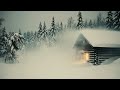 أصوات العاصفة الثلجية حول كوخ خشبي هدوء الشتاء للنوم العميق والاسترخاء