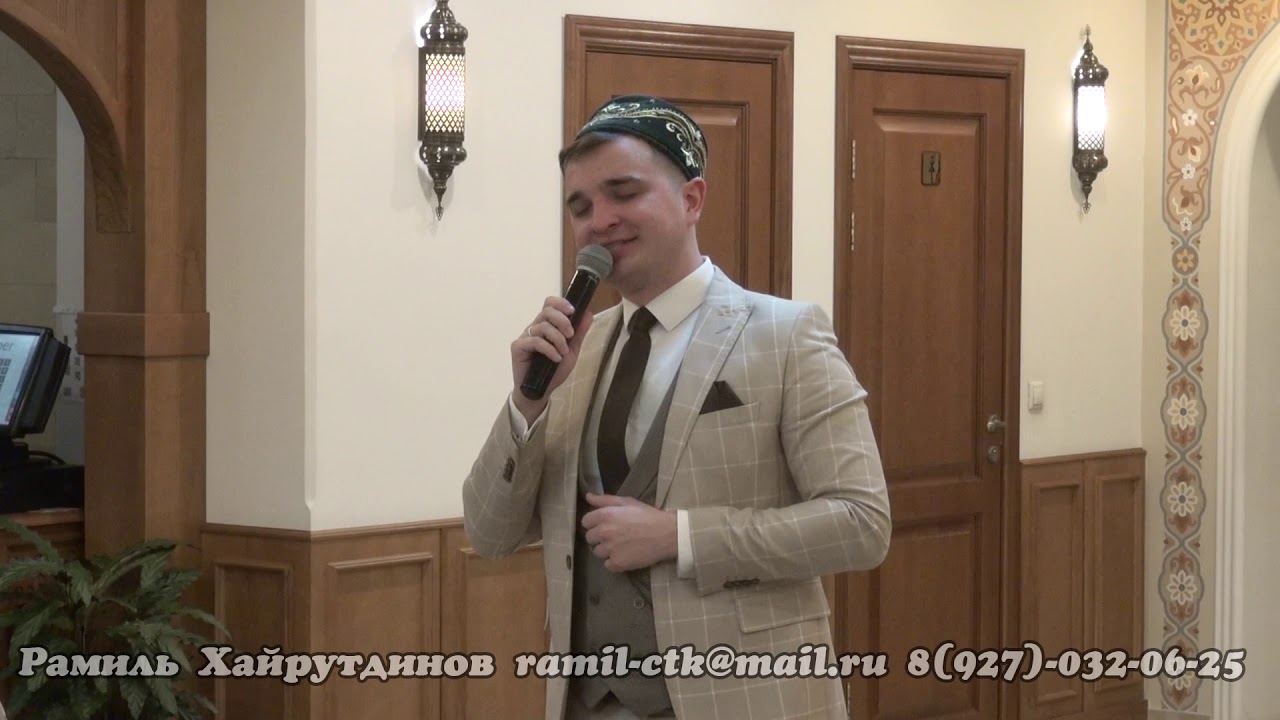 Рамиль поет в машине Рамиль поет в машине