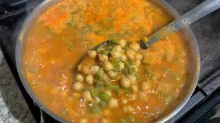 Garbanzos En Salsa Roja/Guisado De Garbanzos/Receta Vegana