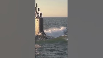 How Submarines Dive and Surface!