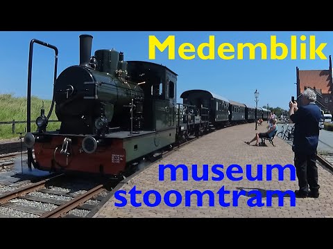 Stoomtram en kasteel Radboud in Medemblik