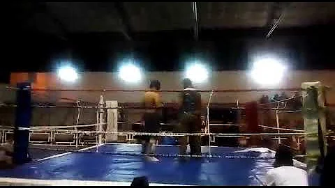 Pelea de Artemio "El Junior" Corona en el torneo estatal de Uruapan Michoacn.
