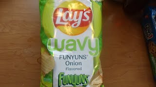 Lay's Wavy Funyuns Onion Flavored Review