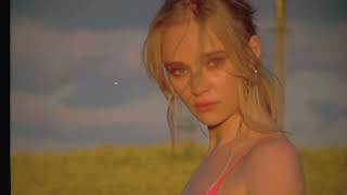 Famous Schön! presents | maddi jean waterhouse Profile