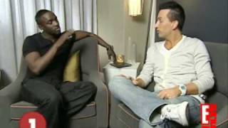 Akon puts E! reporter in his place regarding Michael Jackson Resimi