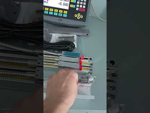 Цифровая индикация DRO HS800-3 (3 оси) с оптическими линейками 5 мкм - выбор длины до 1000 мм, видео 1