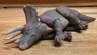 I Review The Hammond Collection Triceratops
