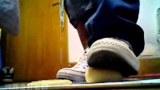 Friends Converse Stomp Bread - 匡威踩踏面包