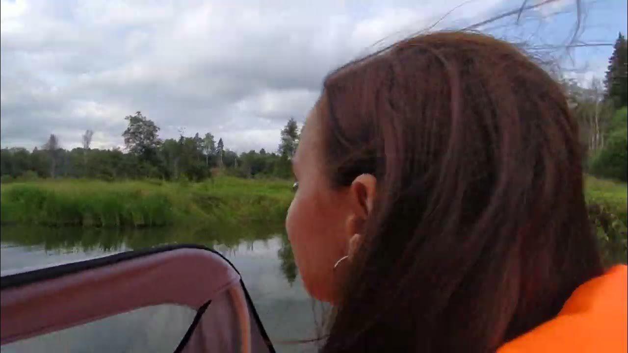 налетели на топляк - YouTube