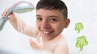 COMO TOMAR O BANHO MAIS NOJENTO DE TODOS!! (Shower Simulator)