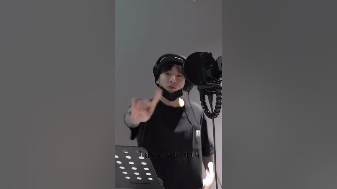 Jungkook dancing to "That That" by PSY ft Suga😂