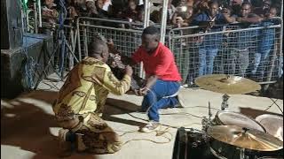 ZOZO and sengere super beat live performance at pablos folovhodwe, zozo on base guiter