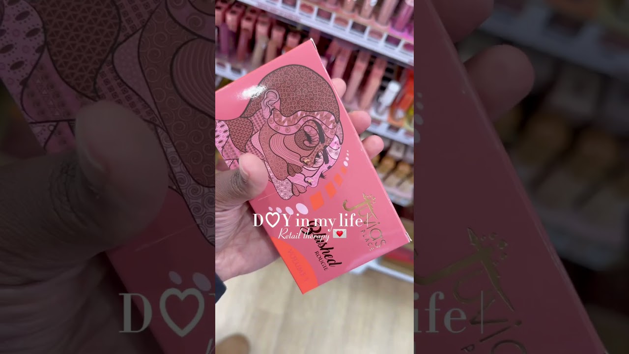 A little retail therapy fixes everything ❤️ 