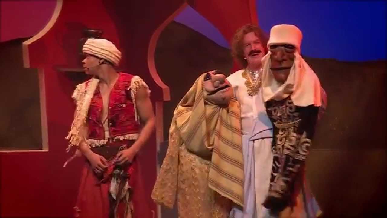 Reportage Ali Baba en de 40 rovers - Theater Terra - YouTube