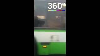 Горящий на юго востоке Москвы автобус попал на видео Горящий на юго востоке Москвы автобус попал на видео