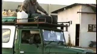 Ostriches sprinting on Makgadikgadi screenshot 4