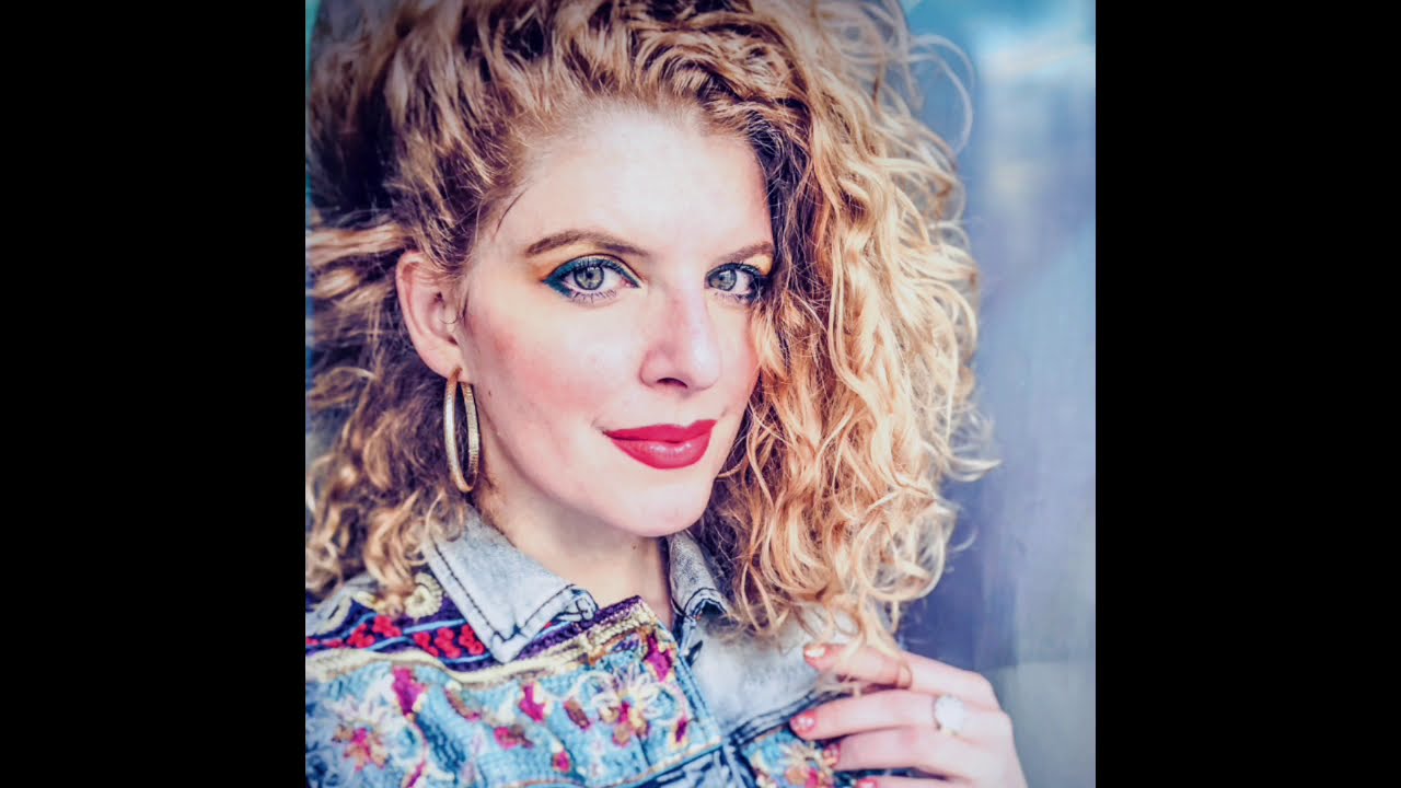 DINA - Szól a kakas már - traditional hungarian, jewish folk song / DINA'S WORLD