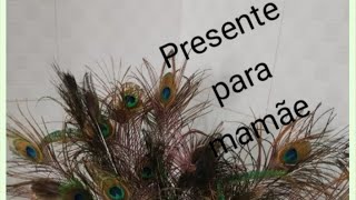 Como fazer um arranjo sustentável com penas de 🦚 pavão. screenshot 2