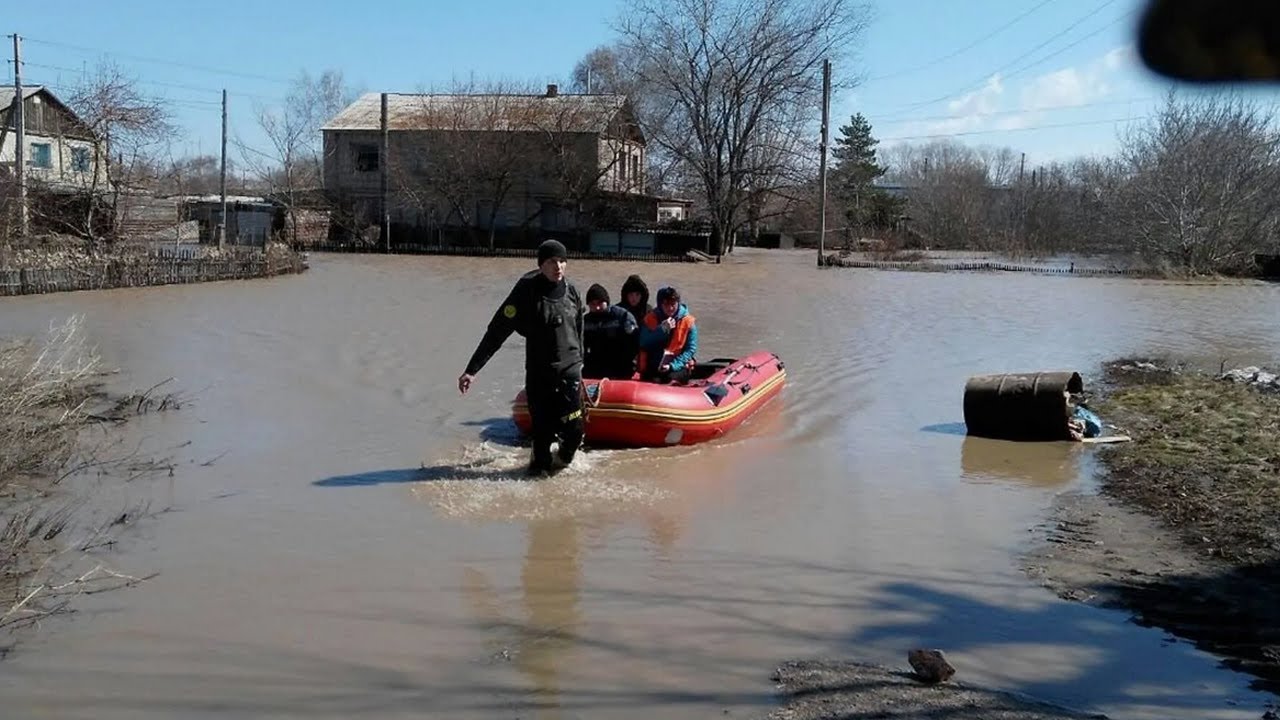 Большая вода пришла в Казахстан. 200 населенных пунктов оказались под угрозой паводка