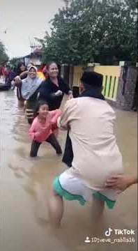 TIKTOK Banjir paling HOT Viral Kocak di wilayah Rorotan Jakarta Utara