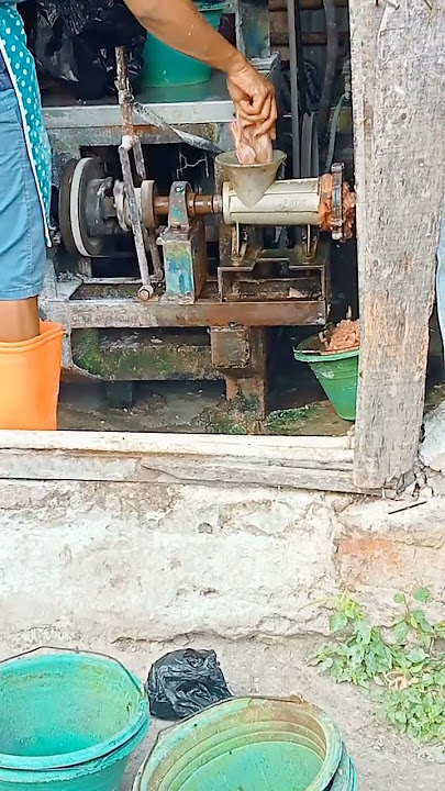Proses penggilingan daging Bakso#shorts#fyp#youtube