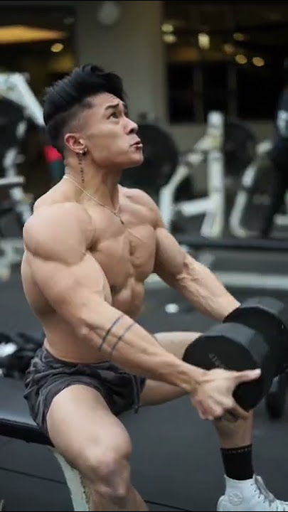 A shoulder workout (description)