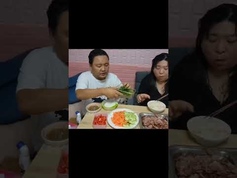 복부인 싱크대에 실수로 이마 쾅~ <strong>훈제오리무쌈</strong> 먹방 ##shorts
