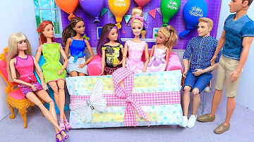 Barbie Doll Morning Routine for Birthday Party with Friends by Play Toys!