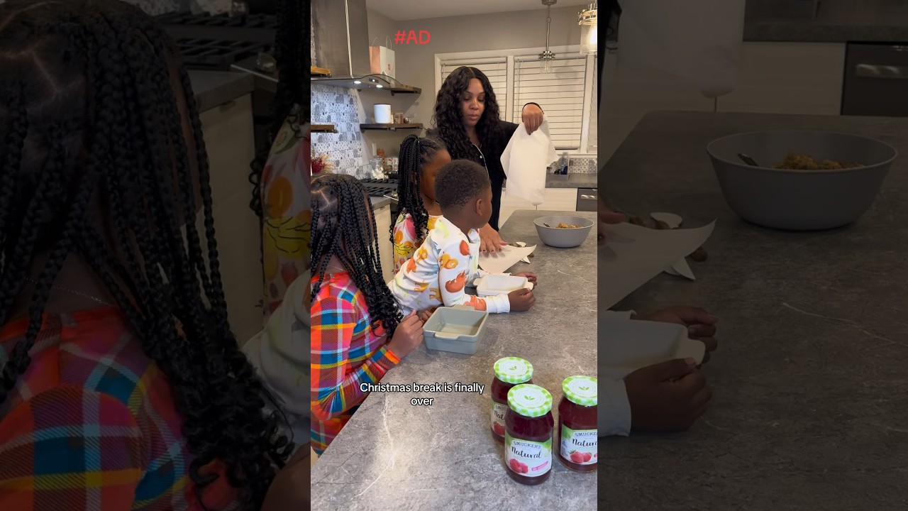 Oatmeal Jam Bars😋