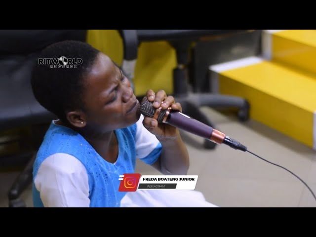 Soo touching - Freda Boateng Jnr DEEP PRAYER SONGS, that will revive your spirit. INTIMATE WORSHIP class=