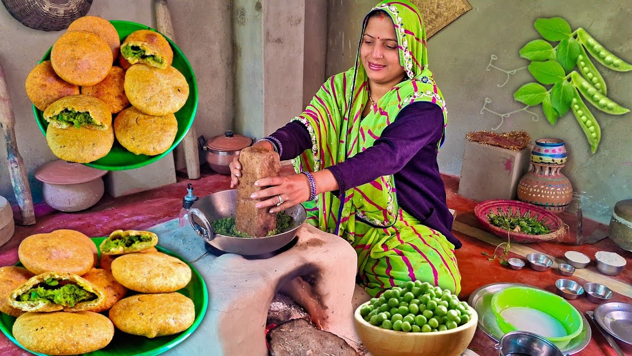 गांव में सर्दियों की फेमस मटर कचौड़ी ऐसे बनती है | Crispy Matar Kachori Recipe Village Style