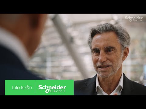 Interview with Régis Castagné, MD at Equinix France (Part 1) | Signing the PPA | Schneider Electric