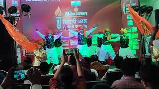 Lala..lalaaa...lala..lalaaa.....