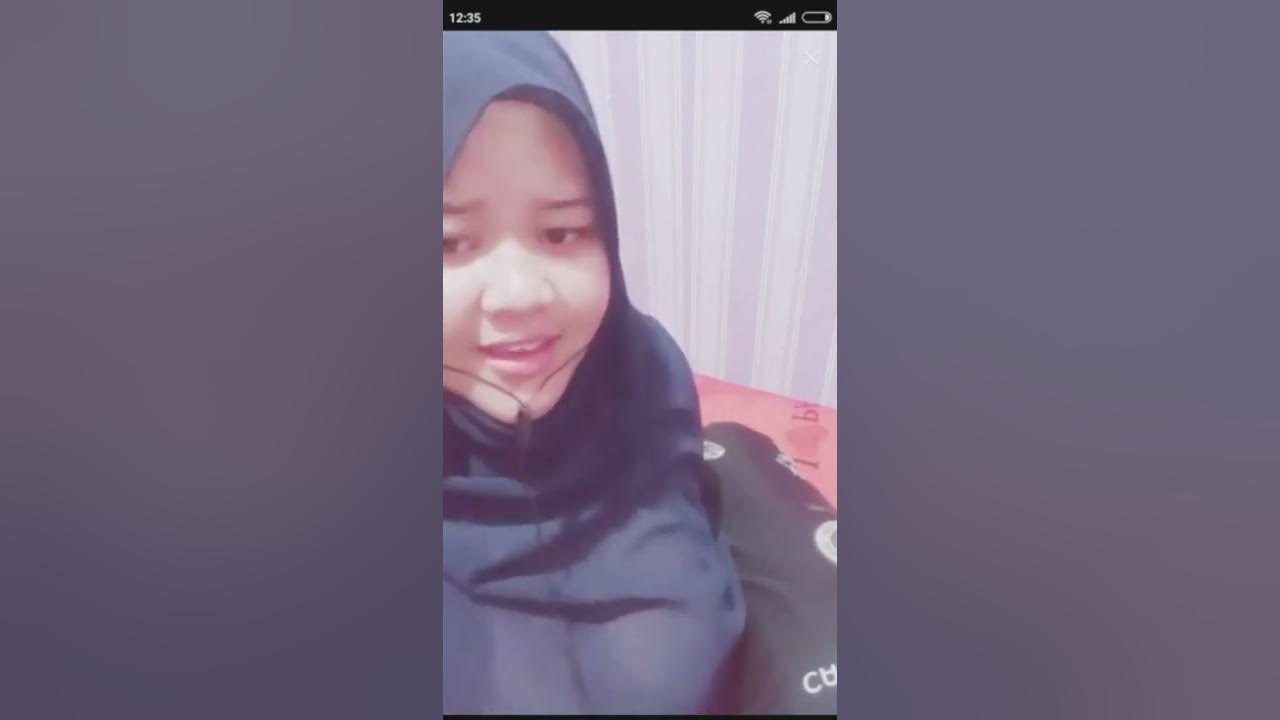 Cewek jilbab pamer toked - YouTube