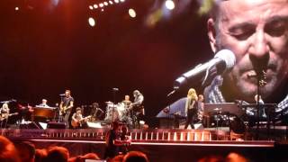 Video thumbnail of "It's Hard to be a Saint in the City - Springsteen - MetLife#3 Aug 30, 2016"