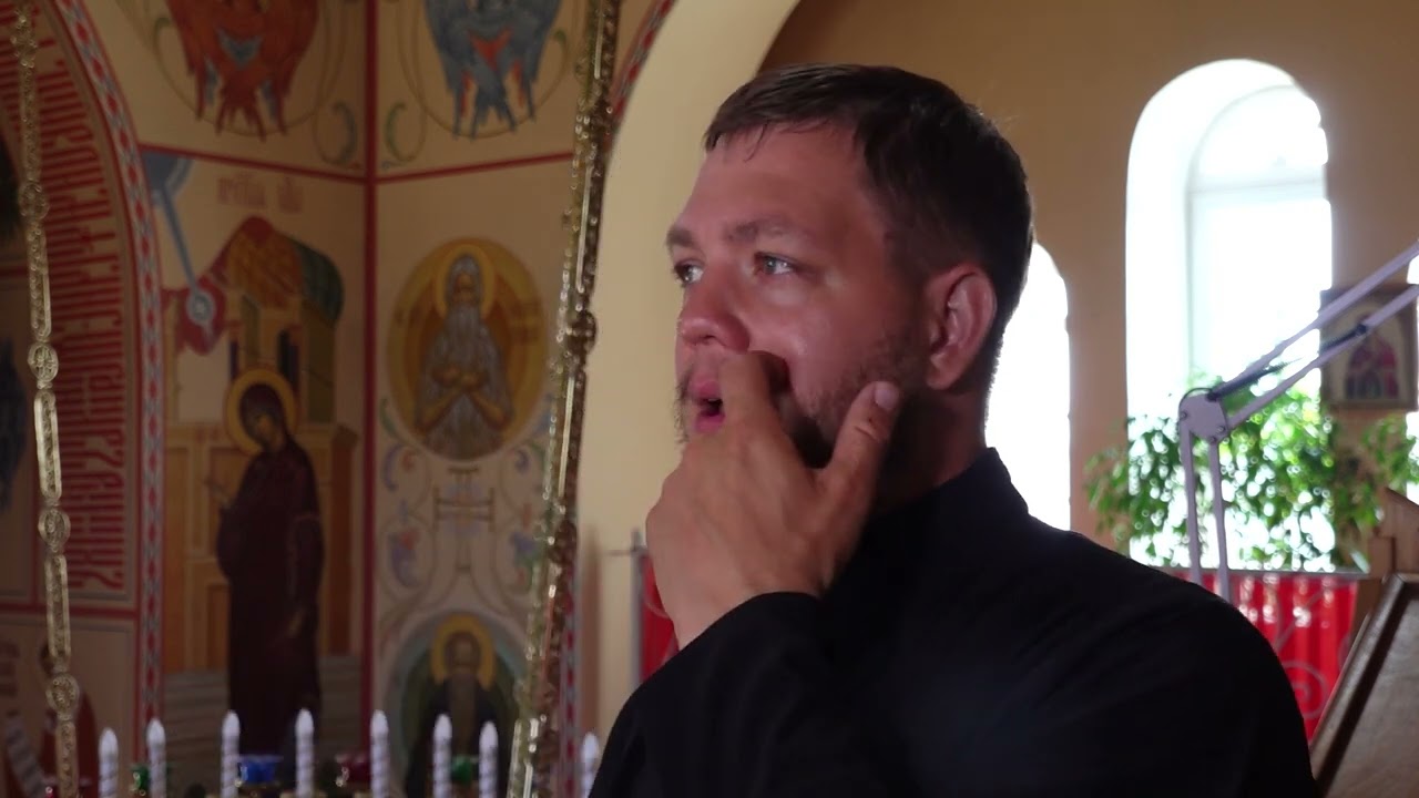 Священник рассказал, правда ли, что благодарность важнее молитвы